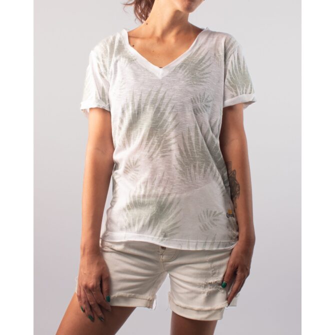 Camiseta Loose V Folhagem Feminina Corona Branco