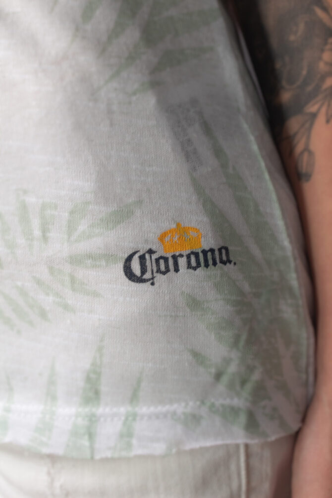 CAMISETA LOOSE V FOLHAGEM FEMININA CORONA BRANCO