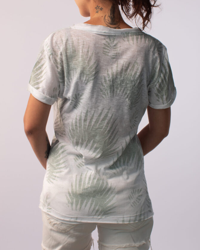 CAMISETA LOOSE V FOLHAGEM FEMININA CORONA BRANCO