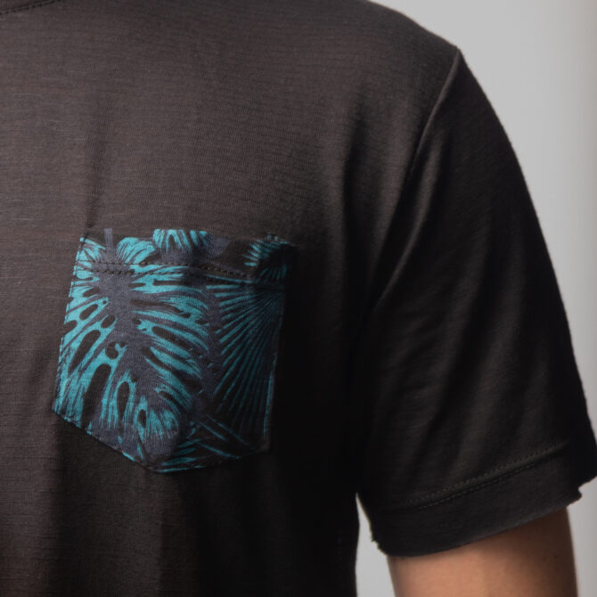 CAMISETA CREW NECK BOLSO AZUL MASCULINA CORONA PRETO M